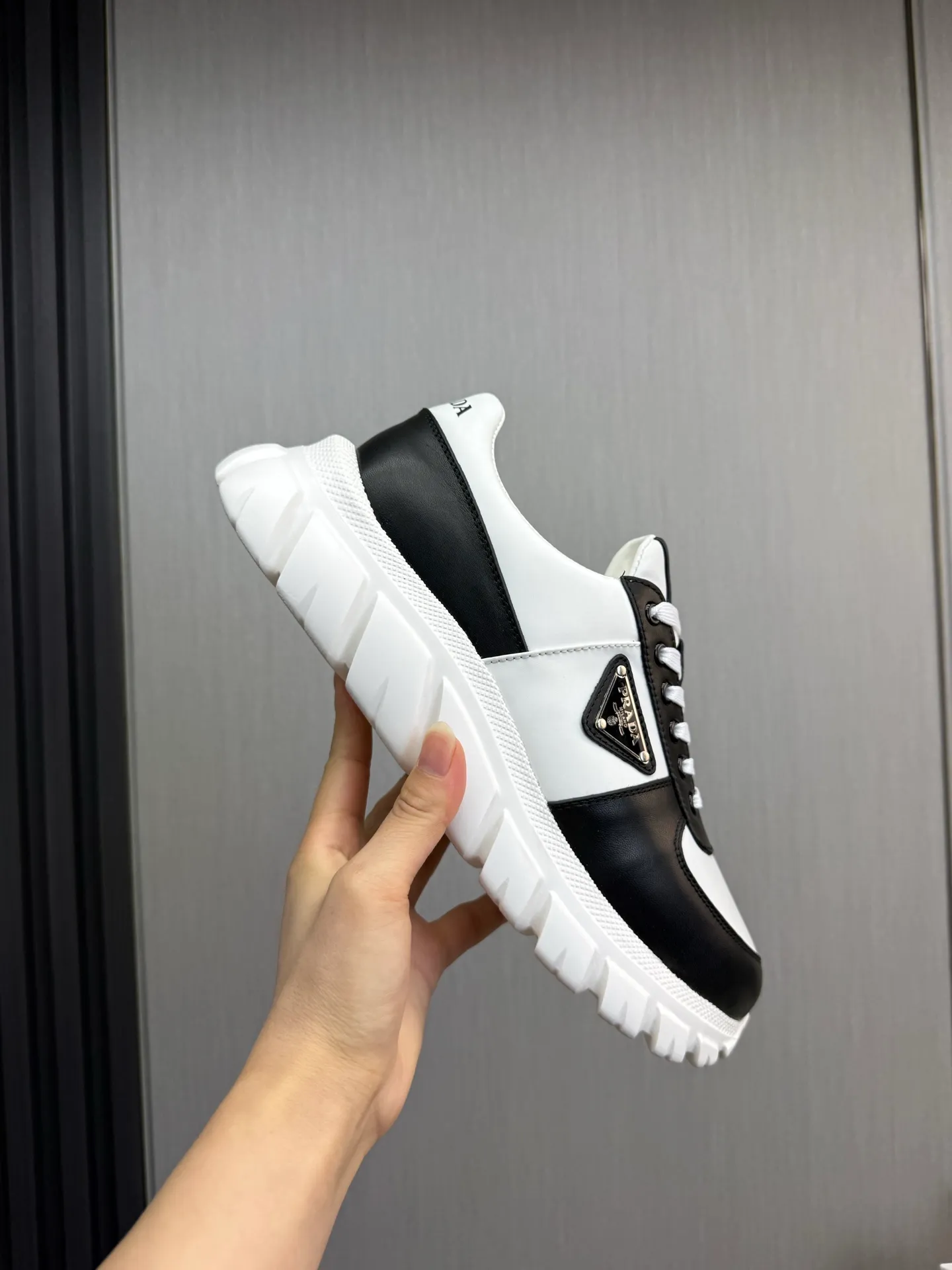 Men's shoes 💰580💰 [PRADA] Men's shoes are popular in the counter, official website is synchronized, 1 high-quality shipment ✔️Imported cowhide fabric + cowhide lining, 1🆚1 replica, original sole, 38-45 (45 customized, non-refundable)